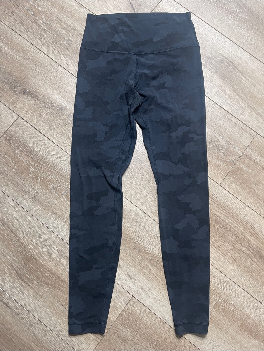 Lululemon High-Waist Black Camo Leggings size 8